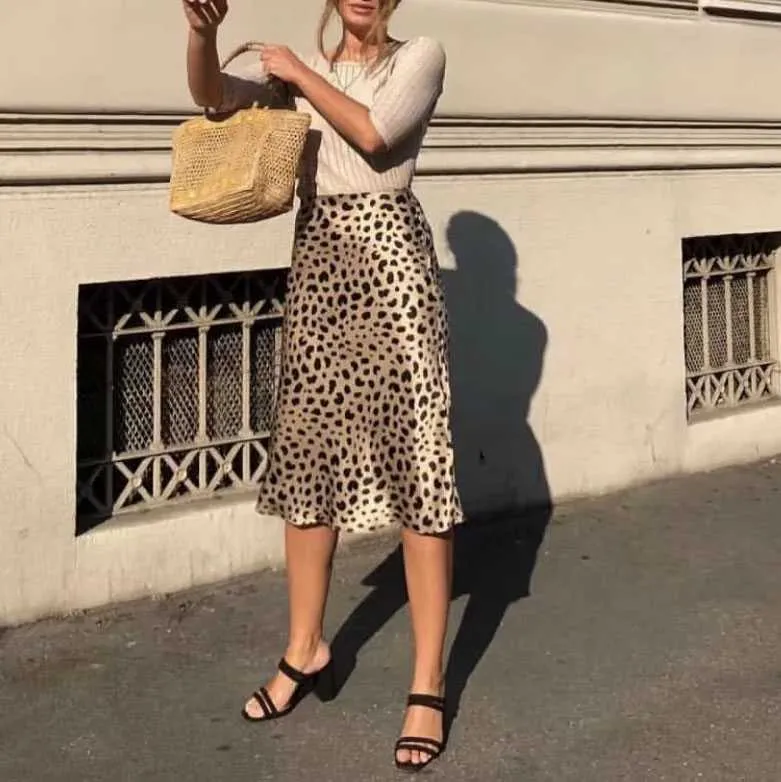Retro Elastic Band High Waisted Leopard Print Satin Midi Skirt