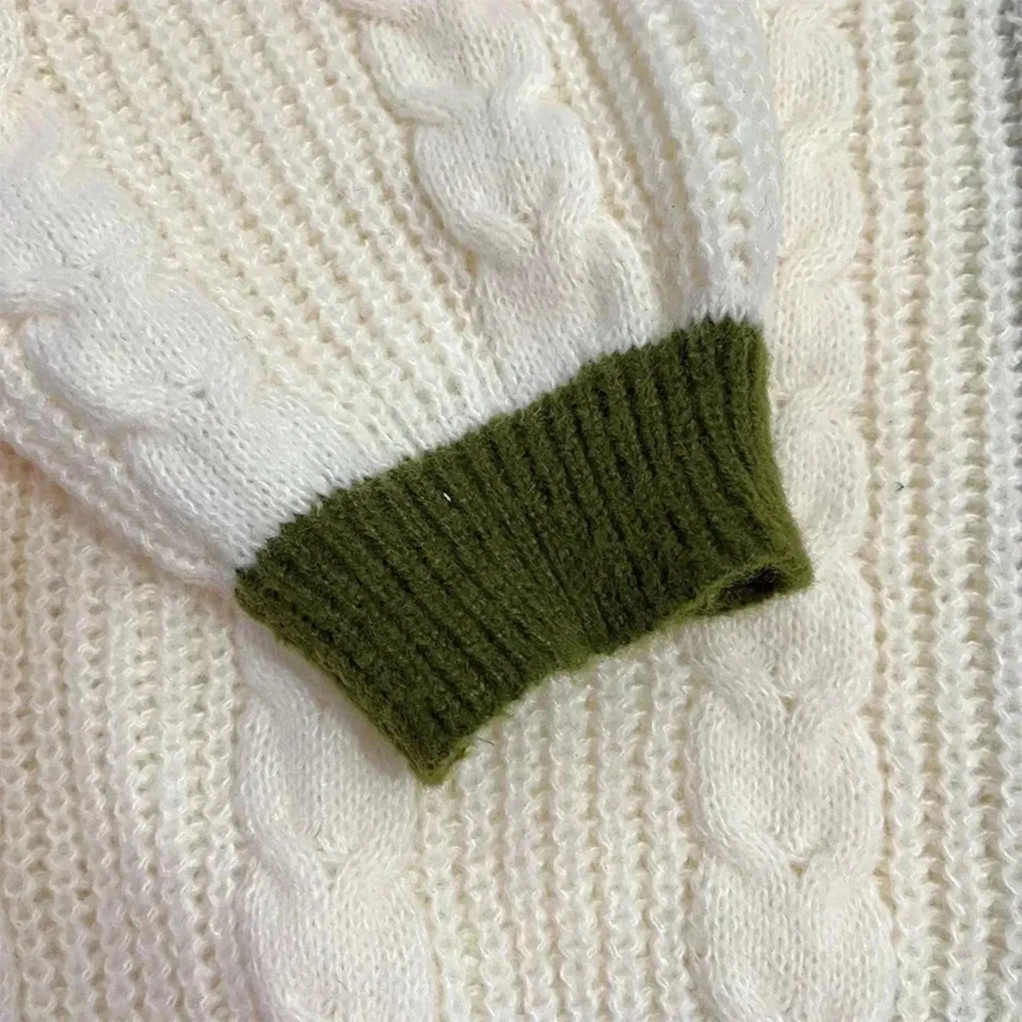Vintage Charm Button-Down Green Cable Knit Sweater