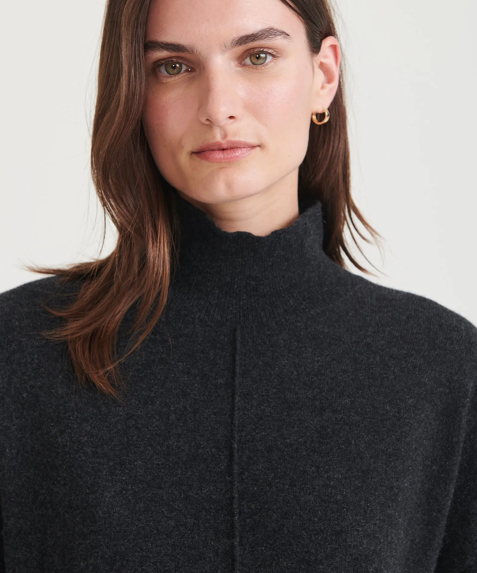 Luxuriously Soft Washable Cashmere Turtleneck Tunic for Effortless Elegance