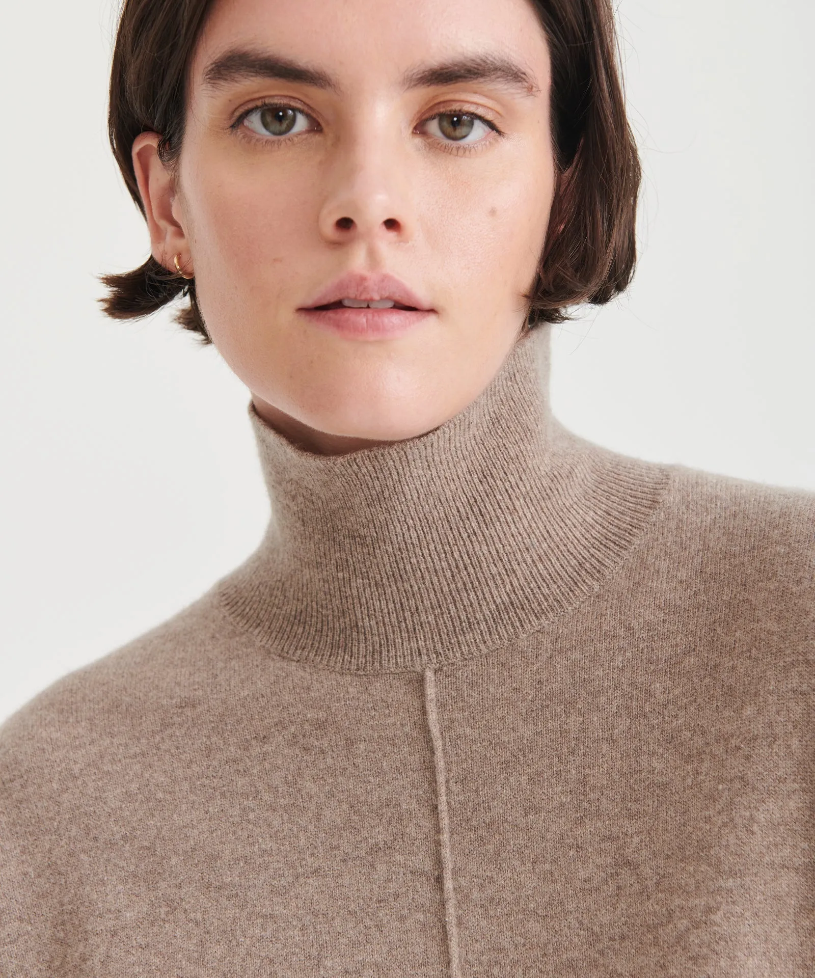 Luxuriously Soft Washable Cashmere Turtleneck Tunic for Effortless Elegance